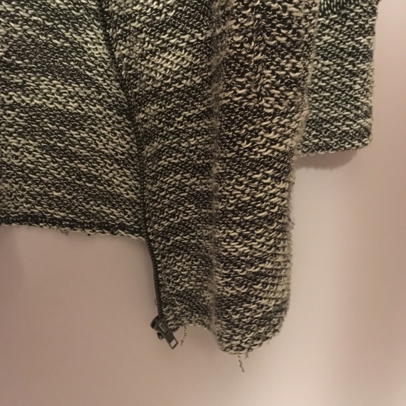 Urban Outfitters Black Moon Long Zip Up Cardigan - Picture 5 of 6